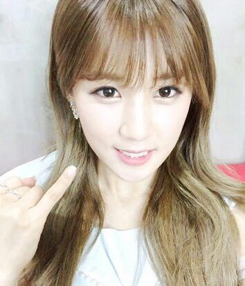 Apink パク チョロン 私とどんな約束がしたい 指切りポーズの写真公開 Kstyle