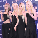 【PHOTO】(G)I-DLE「第32回ソウル歌謡大賞」レッドカーペットに登場