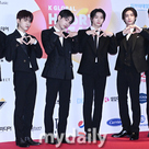 【PHOTO】BOYNEXTDOOR、Hi-Fi Un!cornら「2023 K GLOBAL HEART DREAM AWARDS」フォトウォールに登場