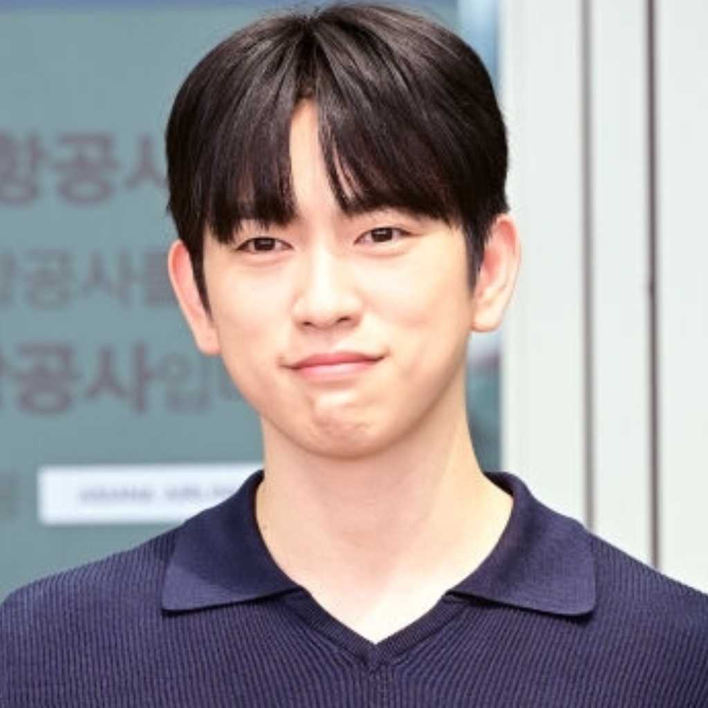 【PHOTO】GOT7 ジニョン、海外スケジュールのため出国…シンプルなファッション