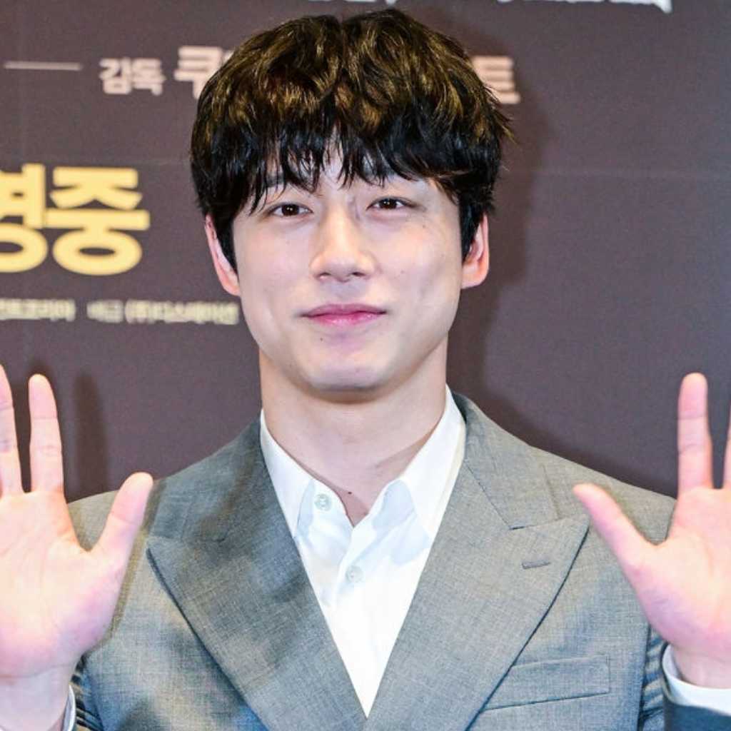 坂口健太郎、イ・ジュンギと共にホン・ジンギョンの豪邸を訪問…北岳山ビュー＆手料理に感嘆（動画あり）