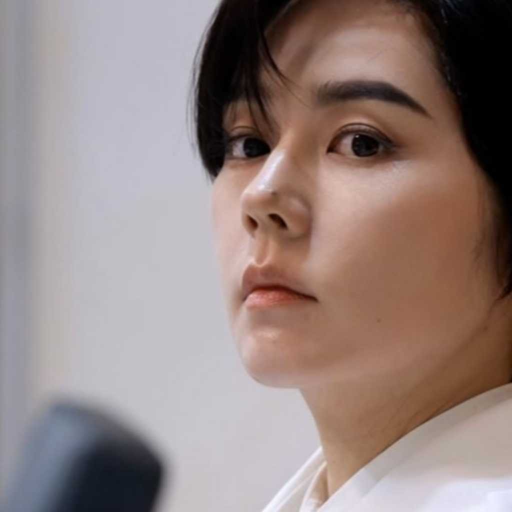 ハン・ガイン、まるで双子？キム・ドンジュンとそっくりな男装姿が話題に