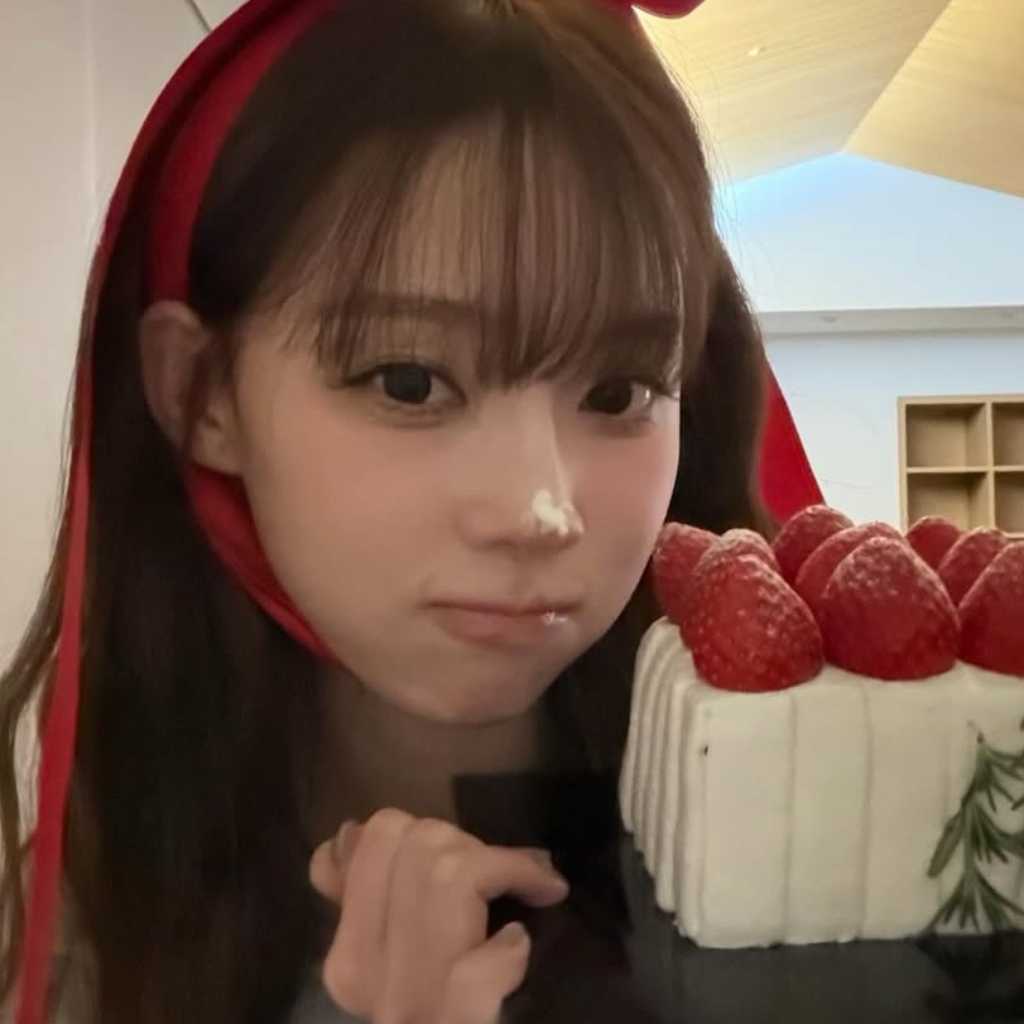 aespaのWINTER、赤リボン＆ケーキを持って可愛くポーズ！誕生日を迎えキュートな写真を公開