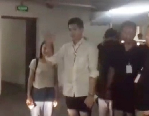 ベッド写真流出騒動 Exo元メンバークリス 自身を待つファンの前に登場 Kstyle