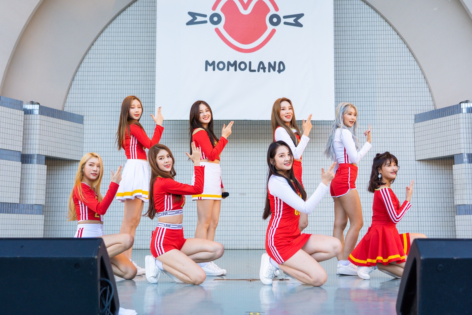 MOMOLAND、代々木公園でのフリーライブに3000人が殺到