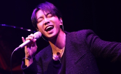イ・スンギ、Kとの共演で名曲「Only Human」を美しいハーモニーで披露！ビルボード東京公演が大盛況