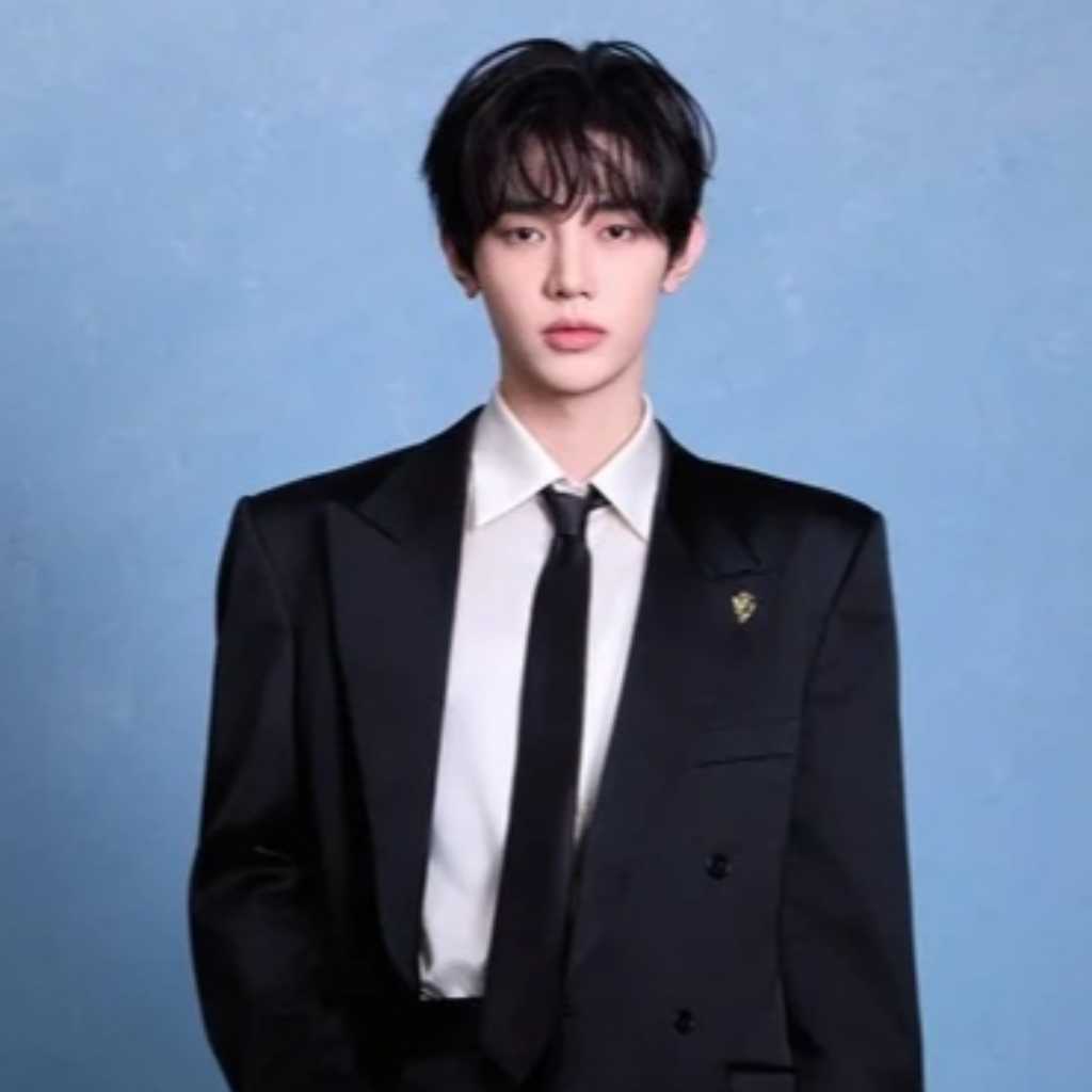 ZEROBASEONE ジャン・ハオ「GUCCI」のアイテムを着こなし「Weibo Night」に出席