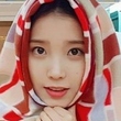 IU、ドラマ撮影中の近況を伝える“顔だけそっと”