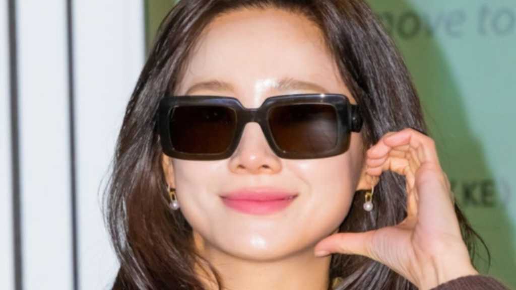 【PHOTO】キム・セジョン、海外スケジュールのため出国