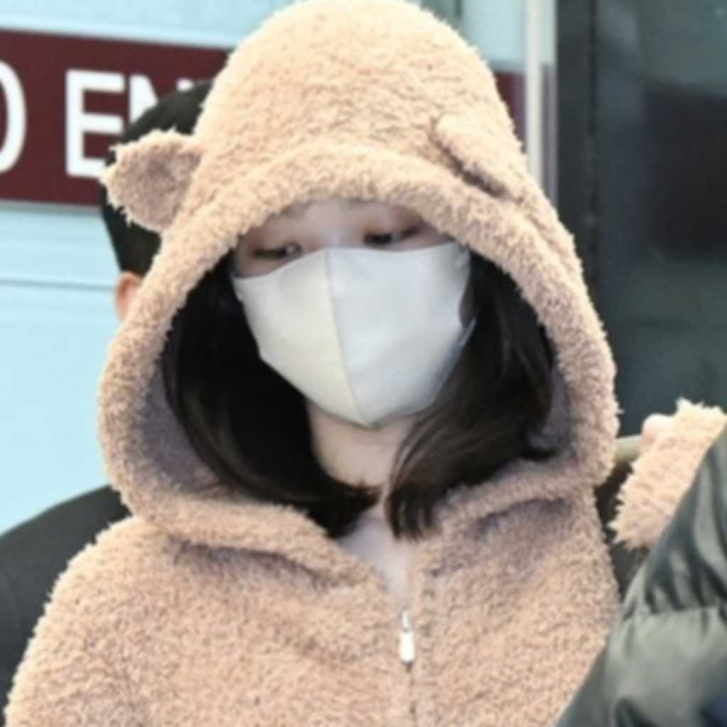 【PHOTO】LE SSERAFIM、東京ドーム公演を終えて韓国に到着（動画あり）