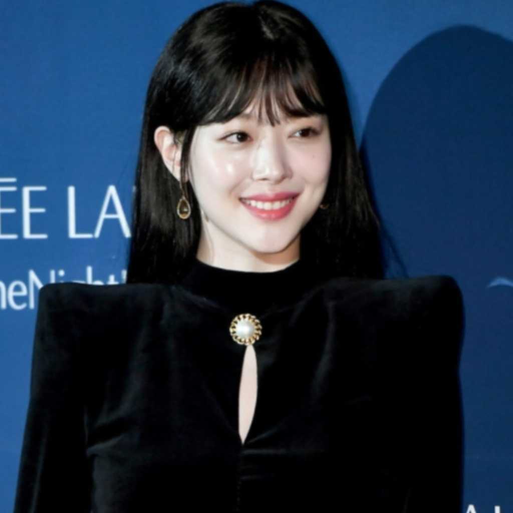 ソルリさんの実兄、葬儀当時に言及？再び意味深な投稿「仕事を中断してでも行くのが親友」