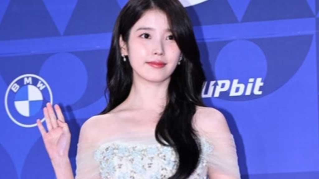 【PHOTO】IUからGirl's Day ヘリまで「第4回青龍シリーズアワード」レッドカーペットに登場（動画あり）