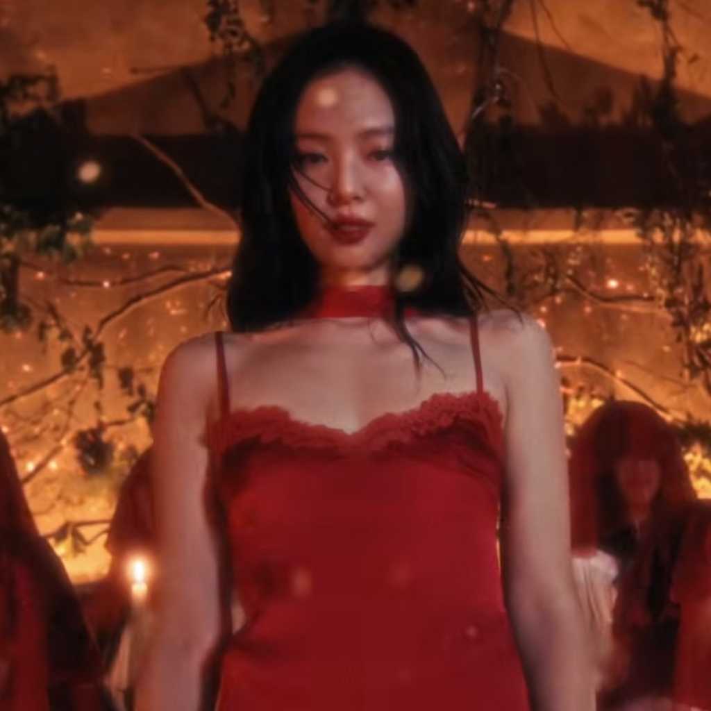 BLACKPINK ジェニー、タイトル曲「FALLEN ANGEL」MV公開…新たな魅力を披露