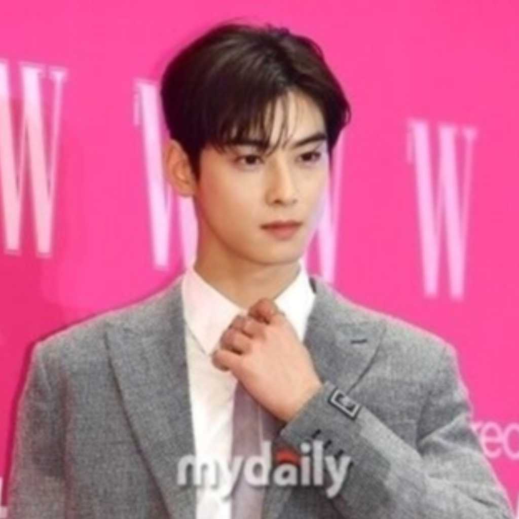 ASTRO チャウヌの日本での写真展開催に…Fantagioがコメント「すでに契約していたプロジェクト」