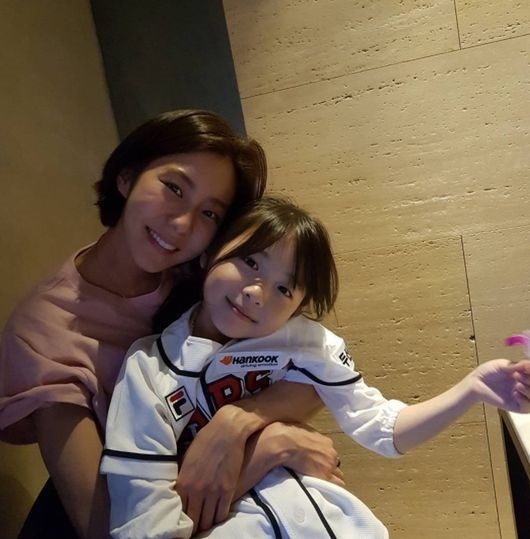 Afterschool ユイ シン リナ こどもの日に再会 ドラマ 結婚契約 の母娘の縁 Kstyle