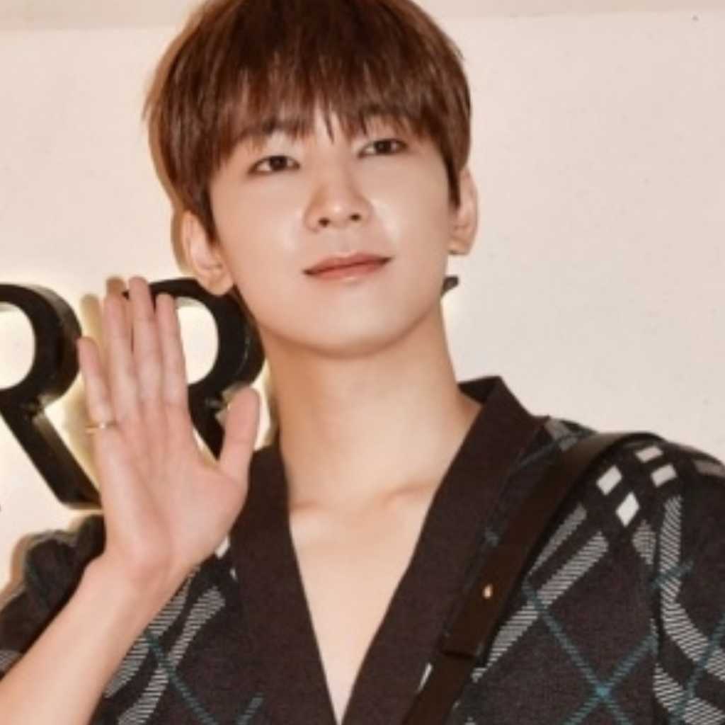 “入隊中”SEVENTEEN ウォヌ、誕生日を控え…MONSTA XのI․M＆チョ・スンヨンと休暇を満喫！