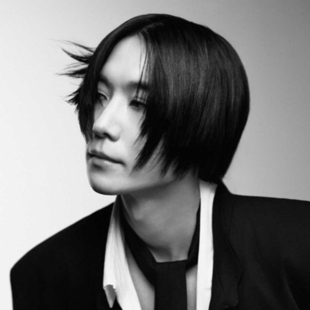 チャン・リュル、モノクロに映える圧巻のスタイル…幻想的なグラビアを公開