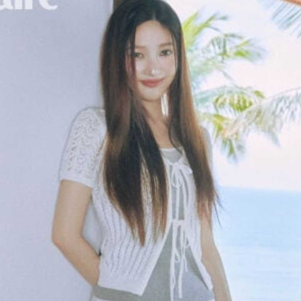 Red Velvet ジョイ、夏の雰囲気漂うグラビアが公開…愛らしいビジュアルに視線釘付け