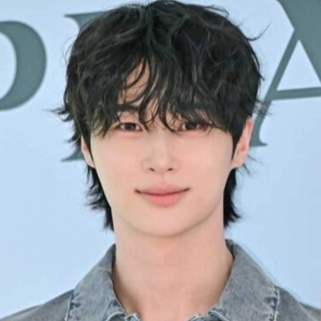 ビョン・ウソク、日本でも！ファンミーティングツアー開催を予告…投稿が話題に