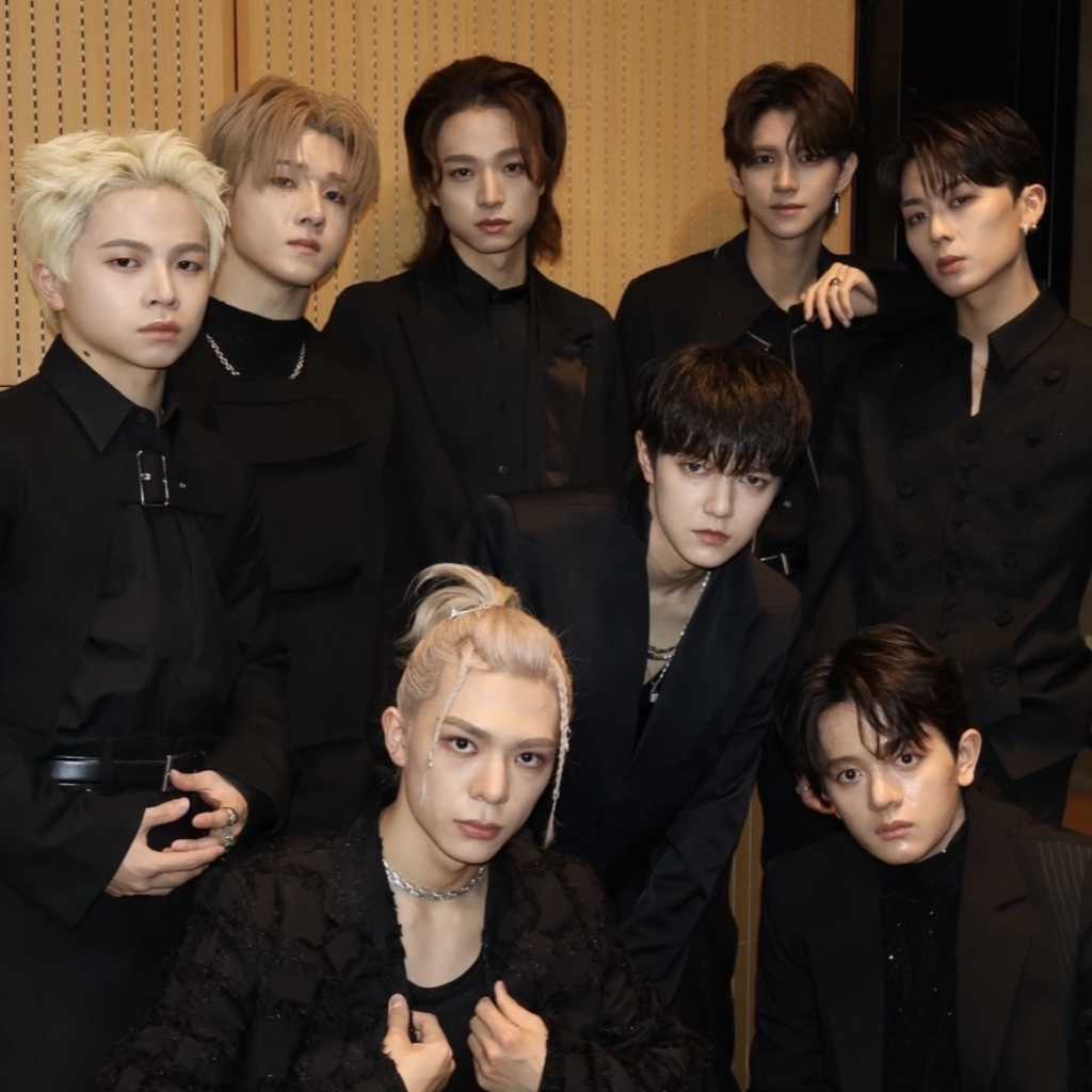 “SHINeeキッズも所属”日本人グループONE OR EIGHT「M COUNTDOWN」初出演でパフォーマンスを披露