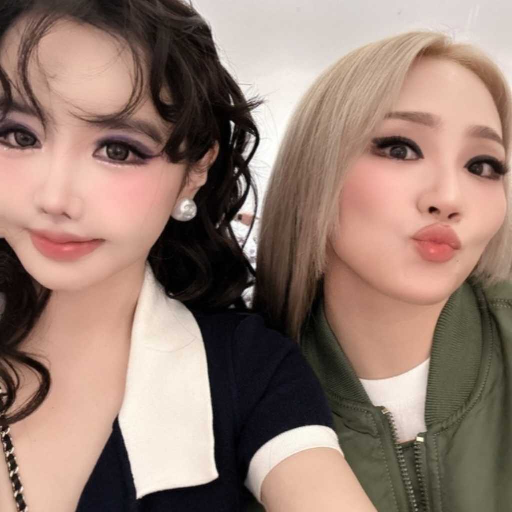 2NE1のBOM、リハーサル現場でCLと2ショット！フィルター議論にも言及