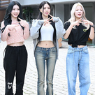 【PHOTO】ITZY、ラジオ出演のため放送局へ…可愛らしい笑顔で挨拶（動画あり）
