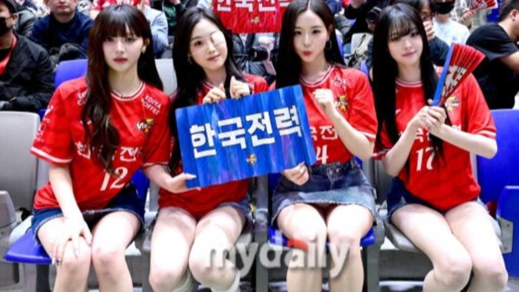 【PHOTO】tripleS キム・チェヨン＆リンら、バレーボールの試合を応援…始球式に登場