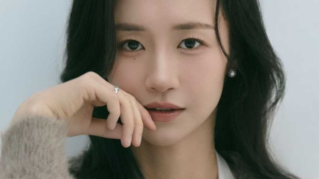 PURPLE KISS出身パク・ジウン、女優として新たなスタート…新事務所と専属契約を締結