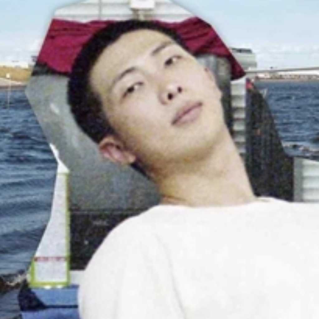 BTSのRM、日本や韓国での姿に注目!初のドキュメンタリー映画のフライヤー3種を配布