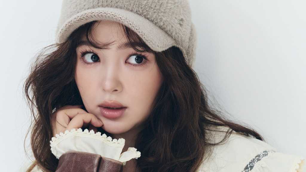 藤田ニコル、韓国発の注目帽子ブランド「WHITE SANDS」シーズンビジュアルモデルに抜擢!