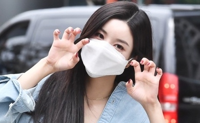 Photo Iz One出身クォン ウンビ 2時脱出cultwo Show 出演のため放送局へ 動画あり Kstyle