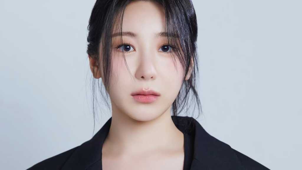 IZ*ONE出身イ・チェヨン、DODと専属契約を締結…新たなプロフィール写真が公開