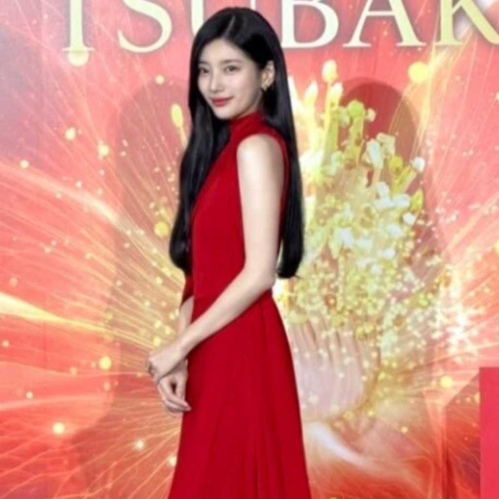 ペ・スジが来日!「TSUBAKI」のイベントに鮮やかなレッドドレスで登場…日本語でメッセージも