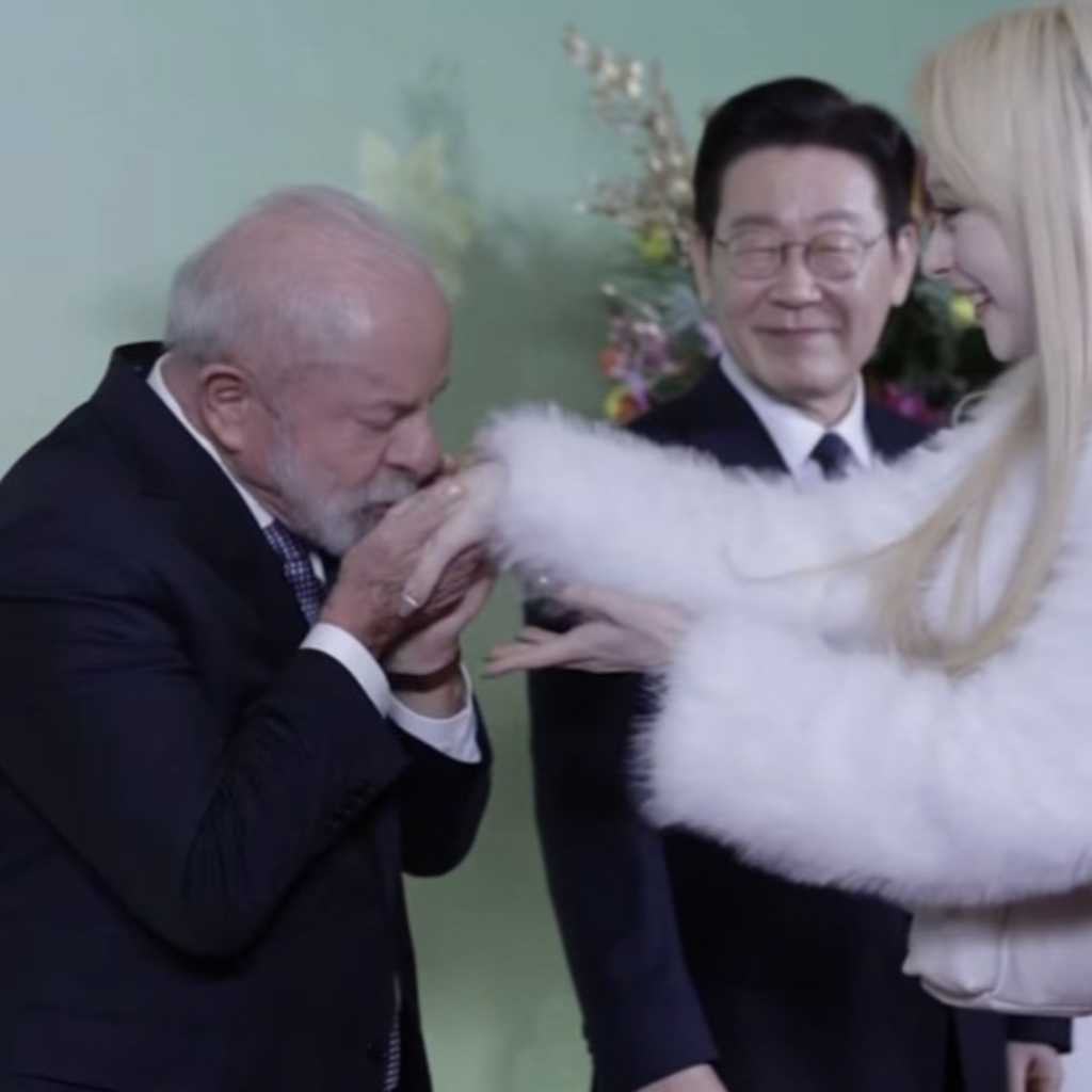 ブラジル大統領、BLACKSWAN ガビの手の甲にキス!晩餐会での親交が話題に…夫人と人気スイーツを食べる姿も(動画あり)