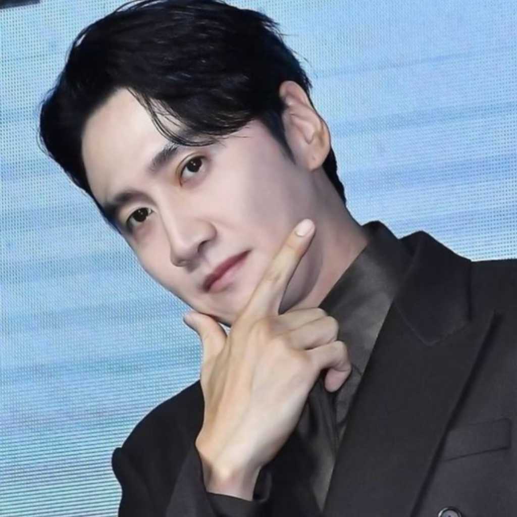 イ・グァンス、親友キム・ウビン&シン・ミナの結婚式で司会を務める