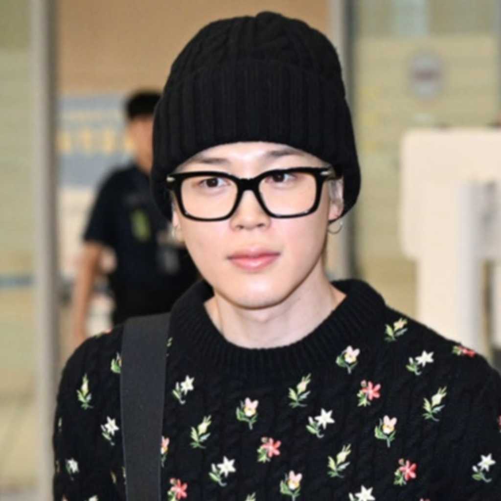 【PHOTO】BTS ジミン、ファッションショーを終えてフランスから帰国(動画あり)