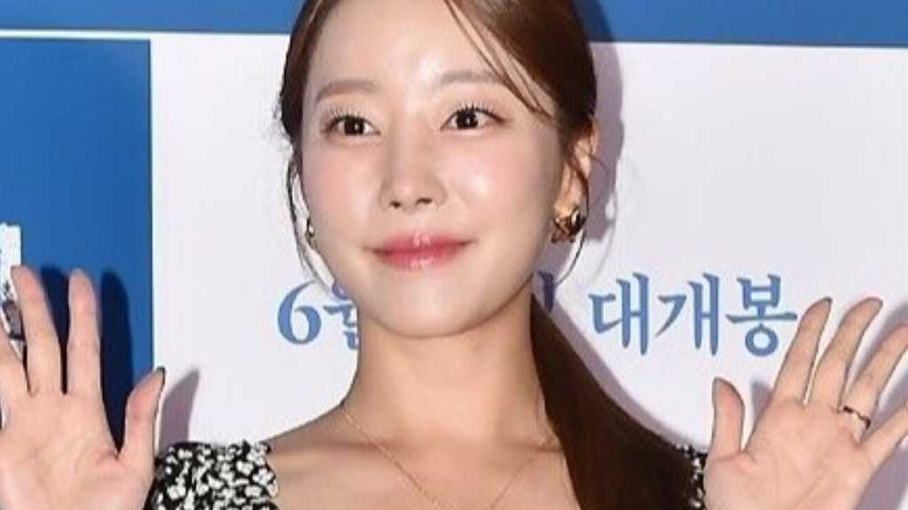 元RAINBOW コ・ウリ、結婚から4年で妊娠を発表!「ラジオスター」に出演へ