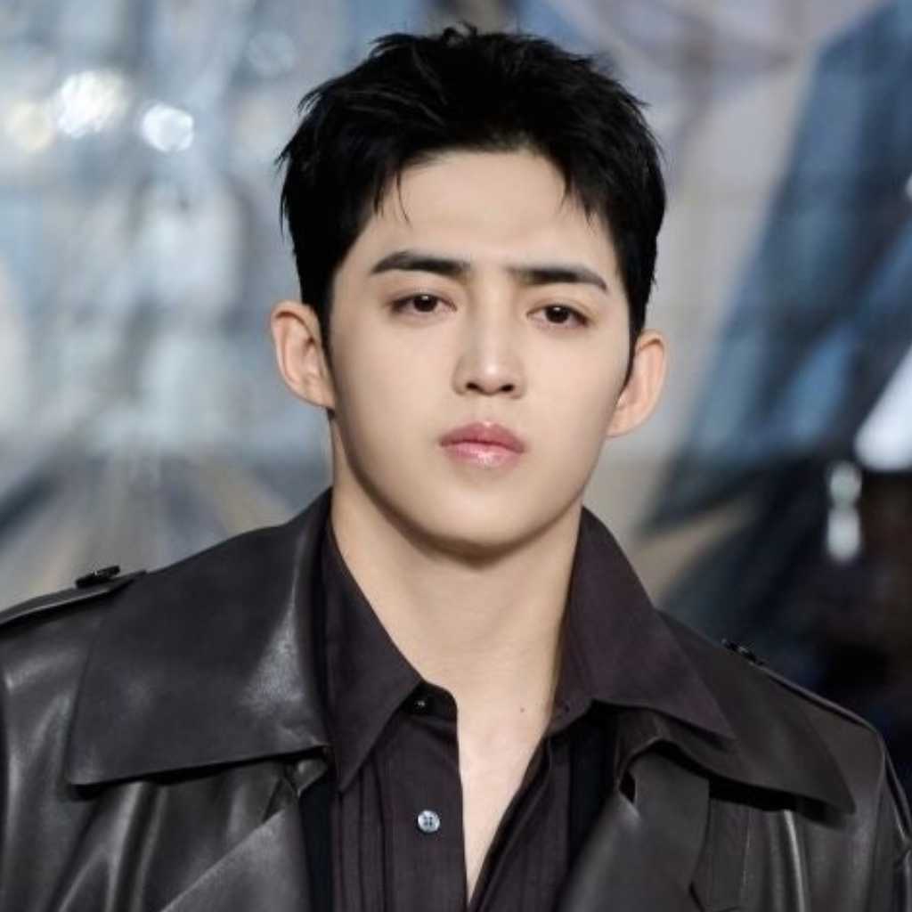 SEVENTEENのS․COUPS、K-POPアーティスト初!「BOSS」ファッションショーのフィナーレを飾る