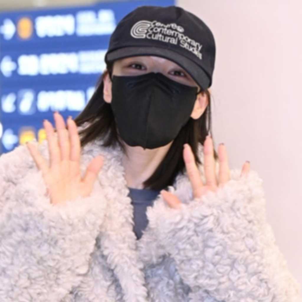 【PHOTO】Red Velvet ウェンディ、海外スケジュールを終えて韓国に到着