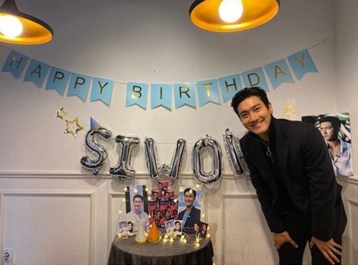 Super Junior シウォン ファンからの誕生日プレゼントに 感謝の挨拶 たくさんのお祝いと愛情に感謝する Kstyle