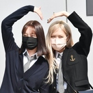 【PHOTO】BLACKPINK ロゼ&Girl's Day ヘリ「知ってるお兄さん」の収録に参加…可愛すぎる制服姿(動画あり)