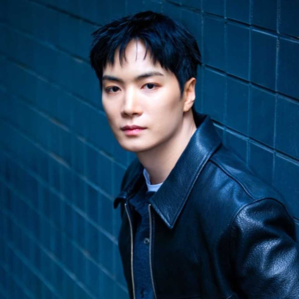 【PHOTO】キム・ジョンヒョン、除隊後のインタビューで見せた多彩な表情に注目