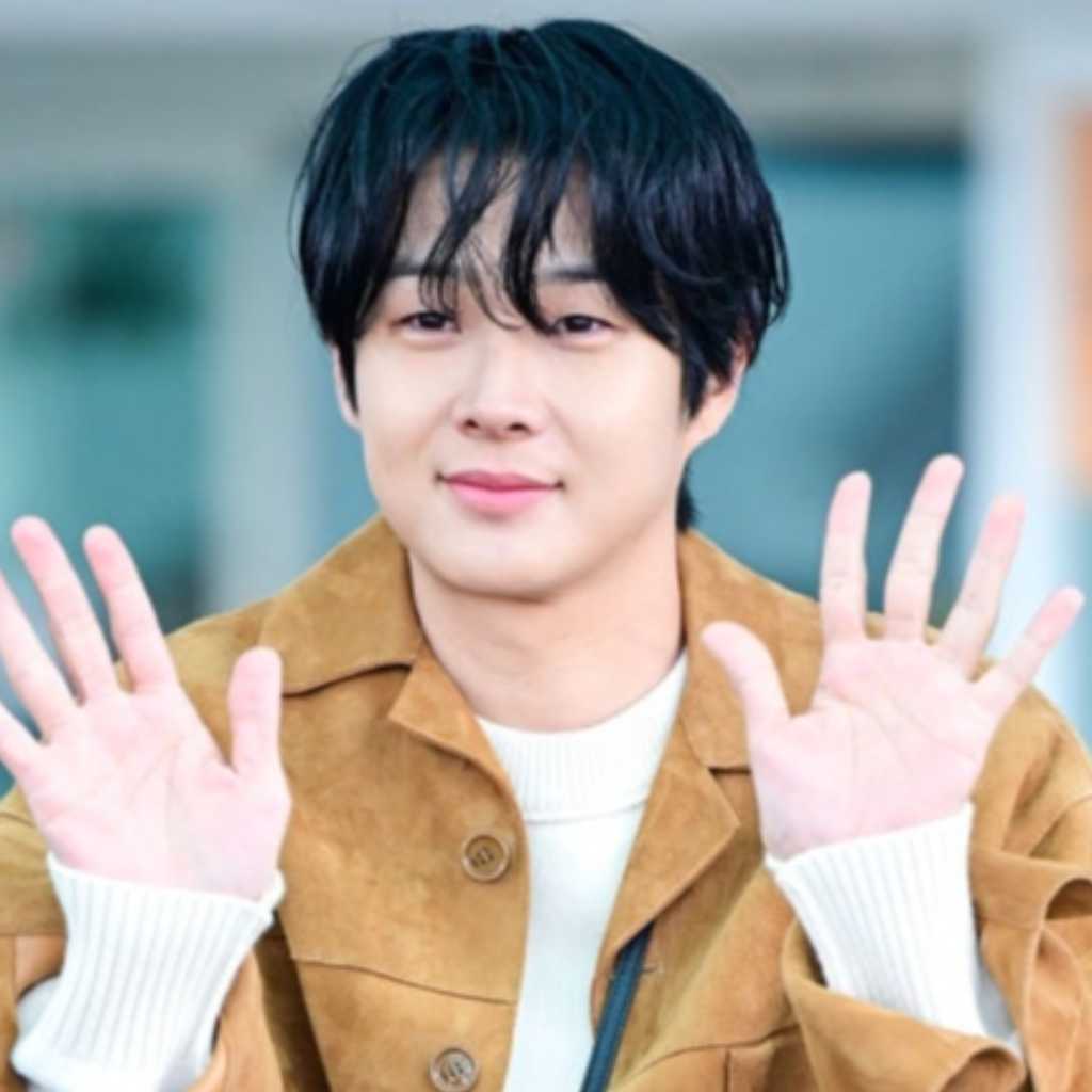 【PHOTO】チェ・ウシク、ファッションウィークに出席するためフランスへ出国