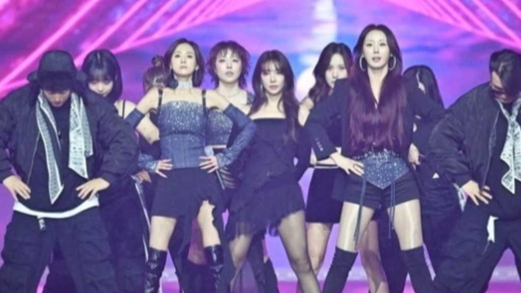 Baby V.O.X、14年ぶりのステージで不仲説を払拭…「2024 KBS歌謡祭」世代を超えたコラボに反響