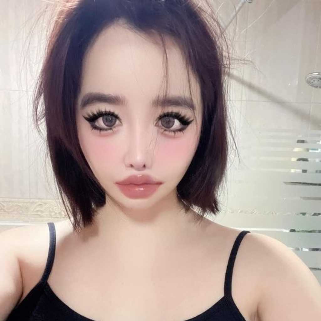 “活動中断”2NE1のBOM、YG批判騒動から約2週間…インスタで近況ショットを公開