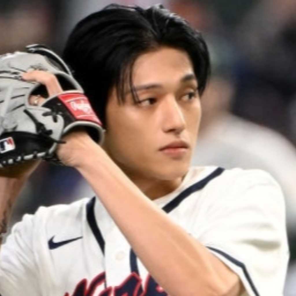 【PHOTO】ATEEZのWOOYOUNGが東京ドームに！WBC韓国戦の始球式に登場…投球後の行動が話題に