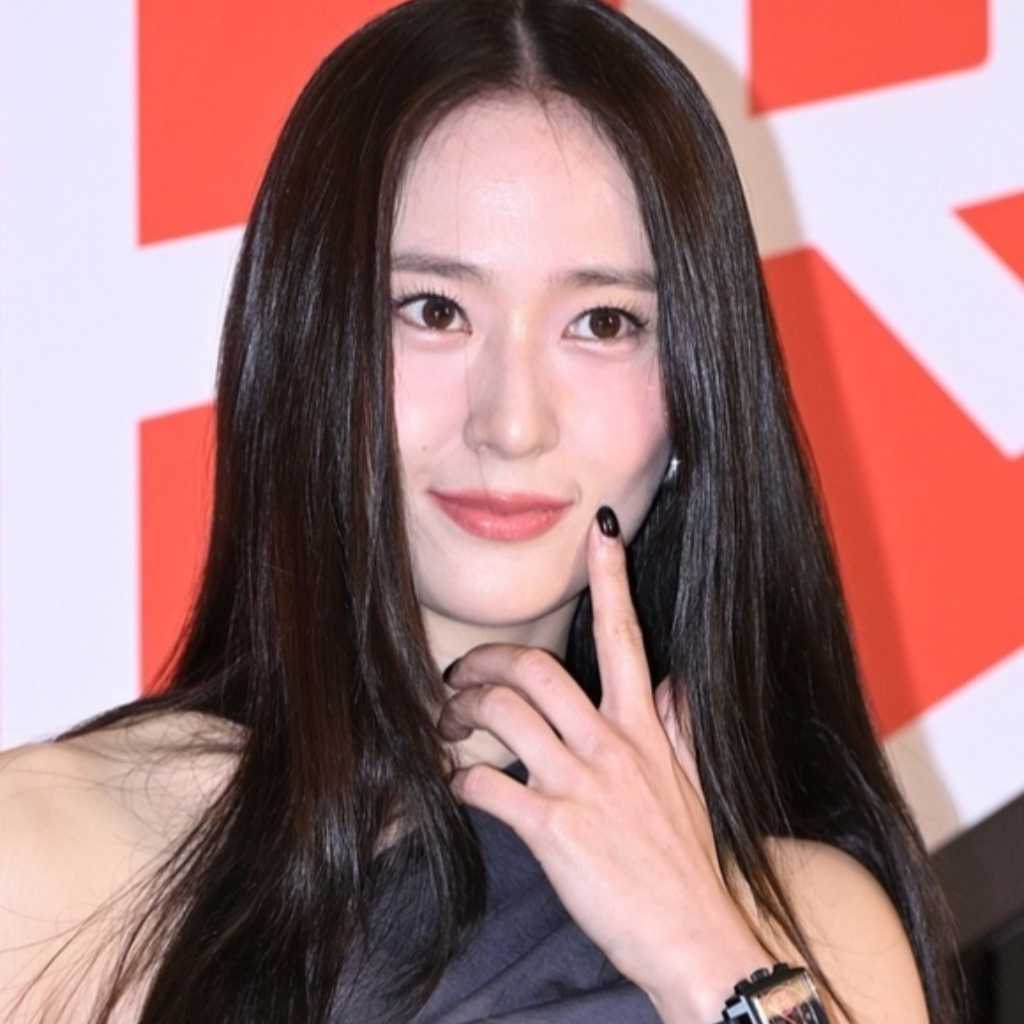 f(x) クリスタル、本日誕生日を迎え…名曲カバーをサプライズ公開!美しい歌声に注目