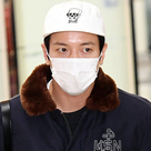 【PHOTO】CNBLUE「2022 FNC KINGDOM」を終えて帰国…個性溢れるファッション