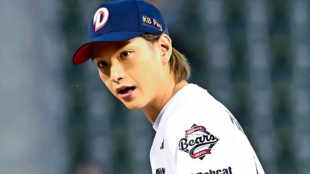 【PHOTO】N․Flying キム・ジェヒョン、始球式に登場…ガッツポーズで叫ぶ姿も