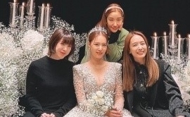 Jewelry出身キム・ウンジョン、結婚式にメンバーが集結！和やかな雰囲気